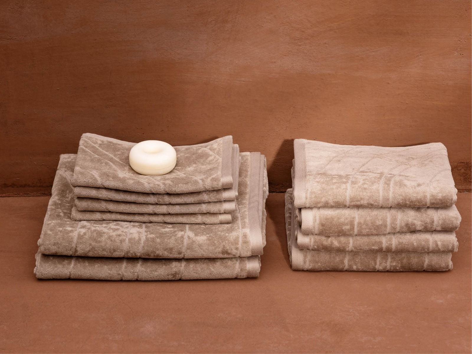 Serviette de bain en velours taupe classique 70x140 - 2 pcs