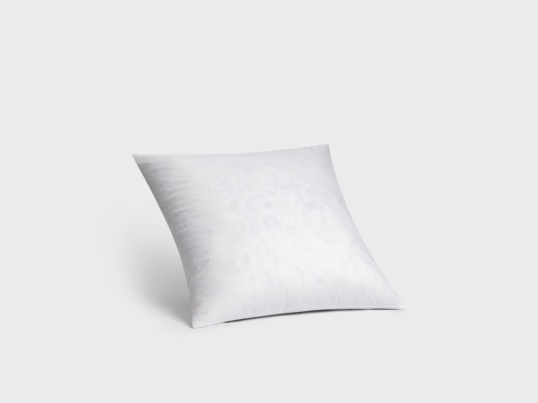 Coussin décoratif garni de plumettes recyclées 50x50