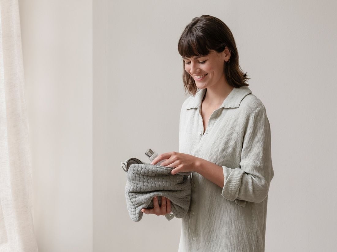 Robe chemise lin lavé gaufré vert brumeux