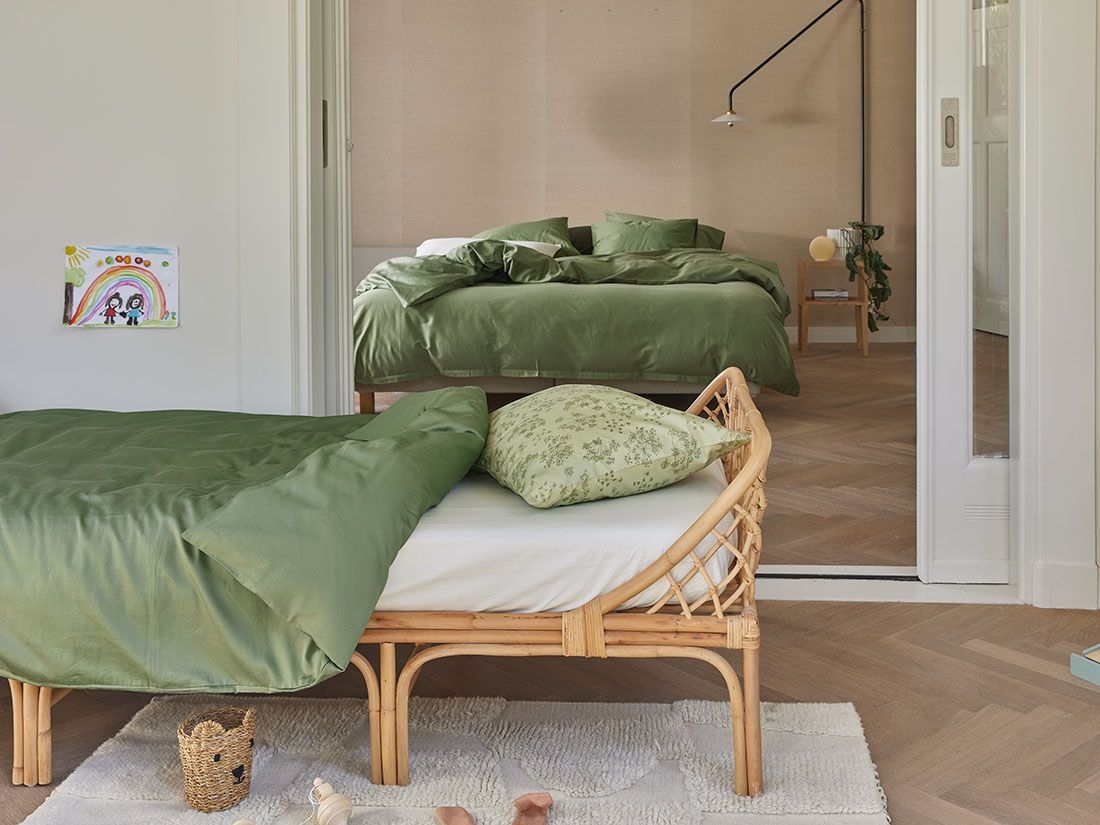 Housse de couette enfant satin de coton vert olive moyen