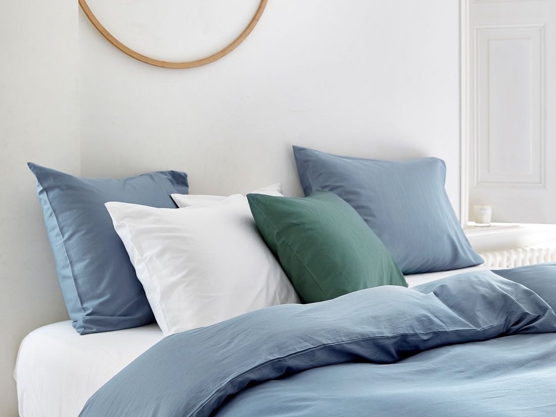 Parure de lit satin de coton bleu délavé