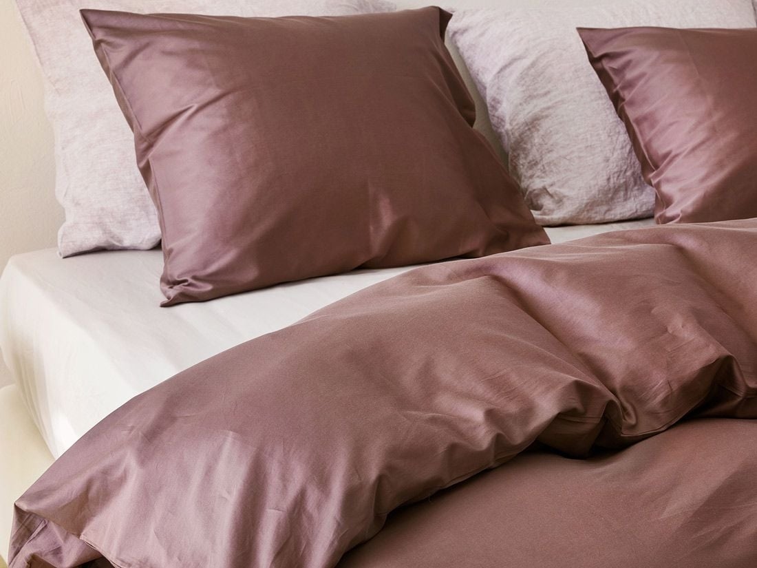 Taie d'oreiller satin de coton rose marron