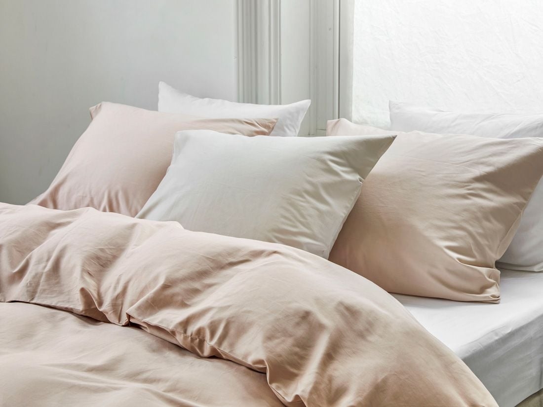 Taie d'oreiller satin de coton rose poussiéreux