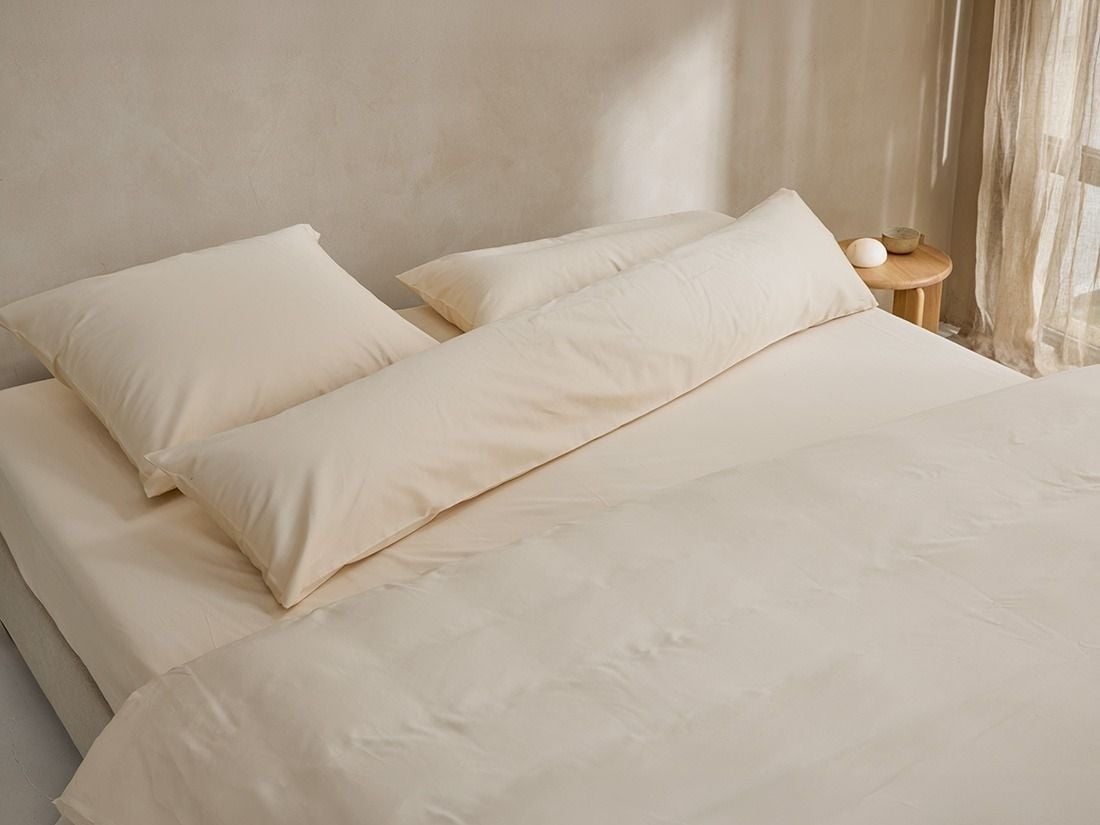 Taie de traversin satin de coton lait d’amande 37x160