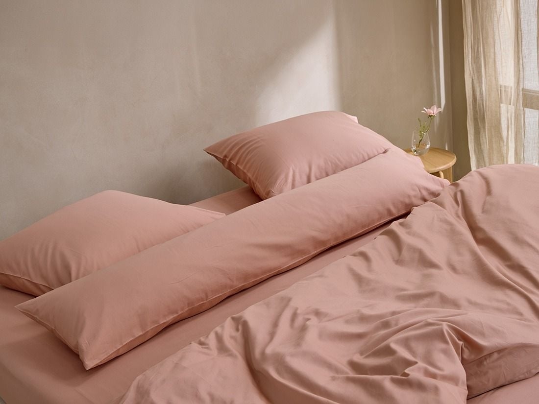 Taie de traversin satin de coton rose cosmos 37x160