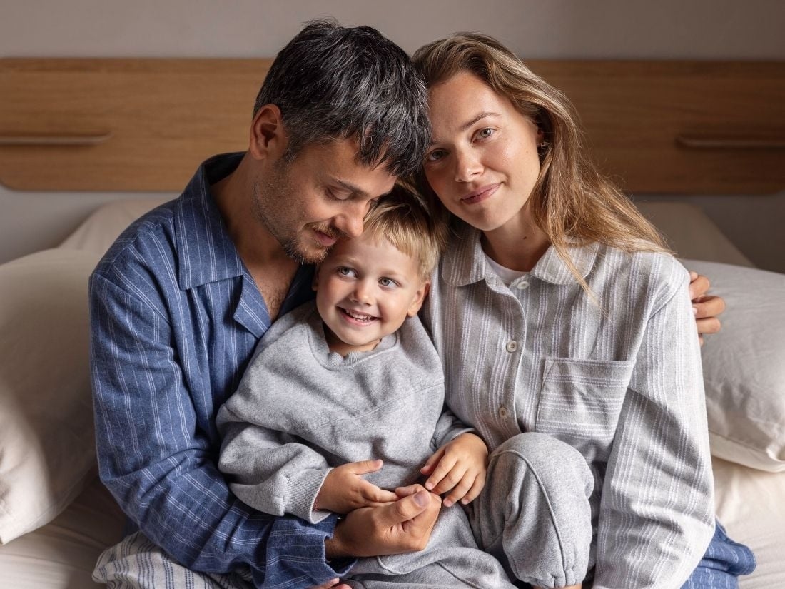 Ensemble de pyjama flanelle de coton pour femme gris clair à rayures blanches