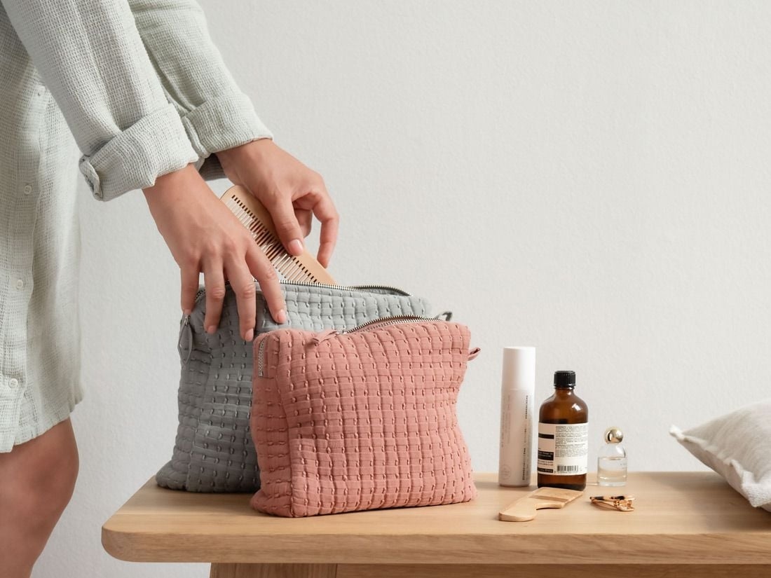 Trousse de toilette en mousseline de coton vert sauge