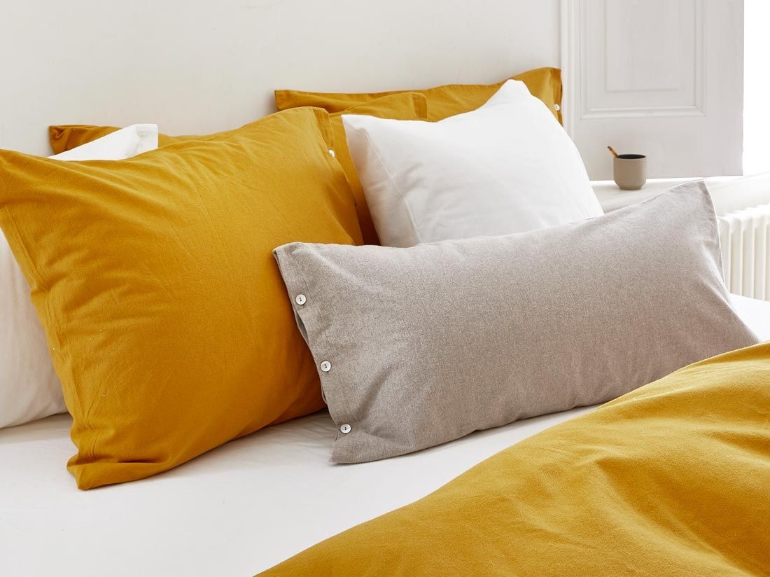 Taie d'oreiller flanelle de coton jaune d'Inde