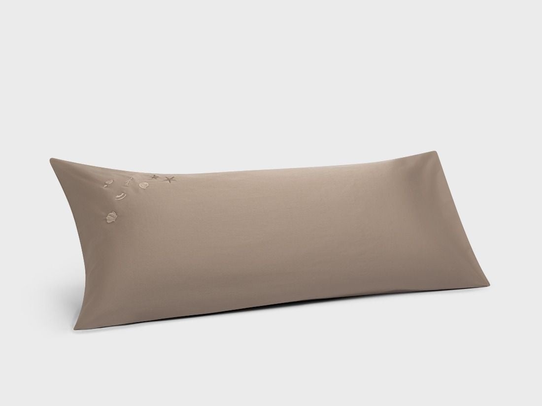 Taie d’oreiller satin de coton coquillage taupe chaud