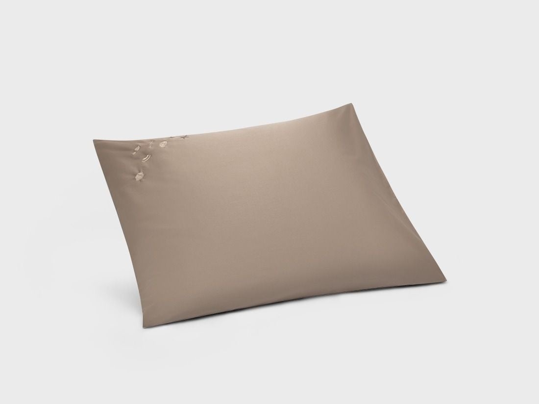 Taie d’oreiller satin de coton coquillage taupe chaud