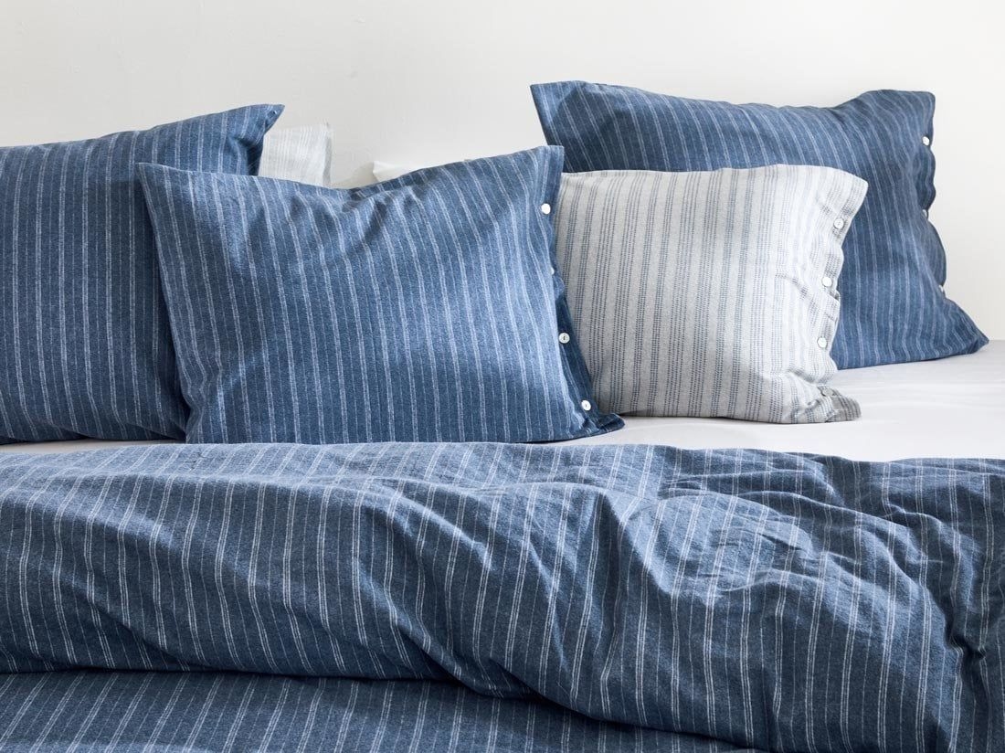 Taie d'oreiller flanelle de coton à rayures bleues denim 40x80